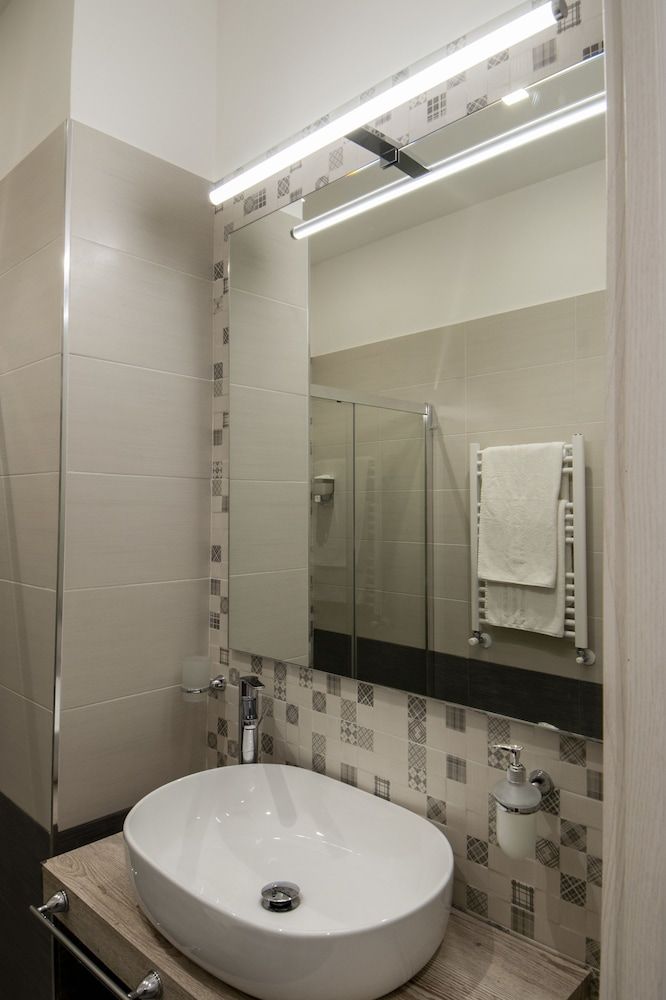 B&B Maremy - 4 Elementi Deluxe Double Room, City View (Stanza Fuoco) 7