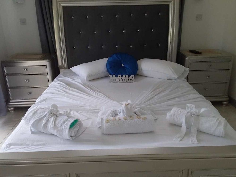 Agnes Cottage Honeymoon Room (Diamond) 2