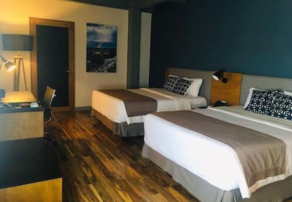 Standard Room, 2 Queen Beds, Non Smoking
