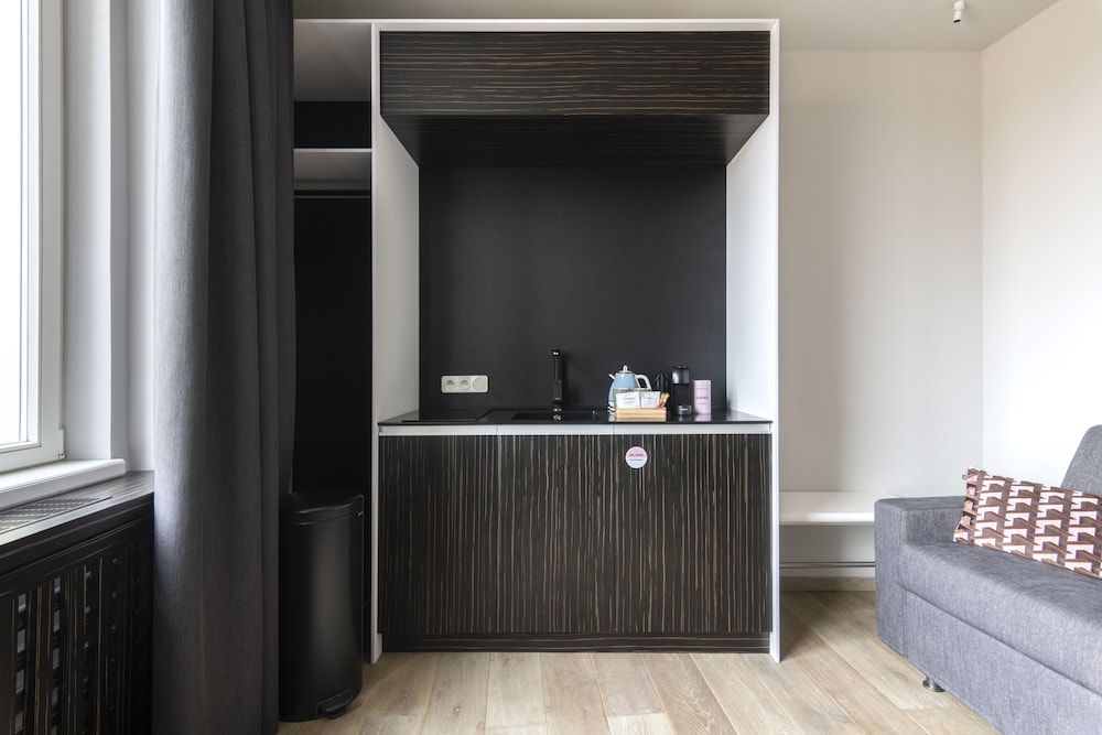 Numa Prague Poise Large Studio with Kitchenette 7