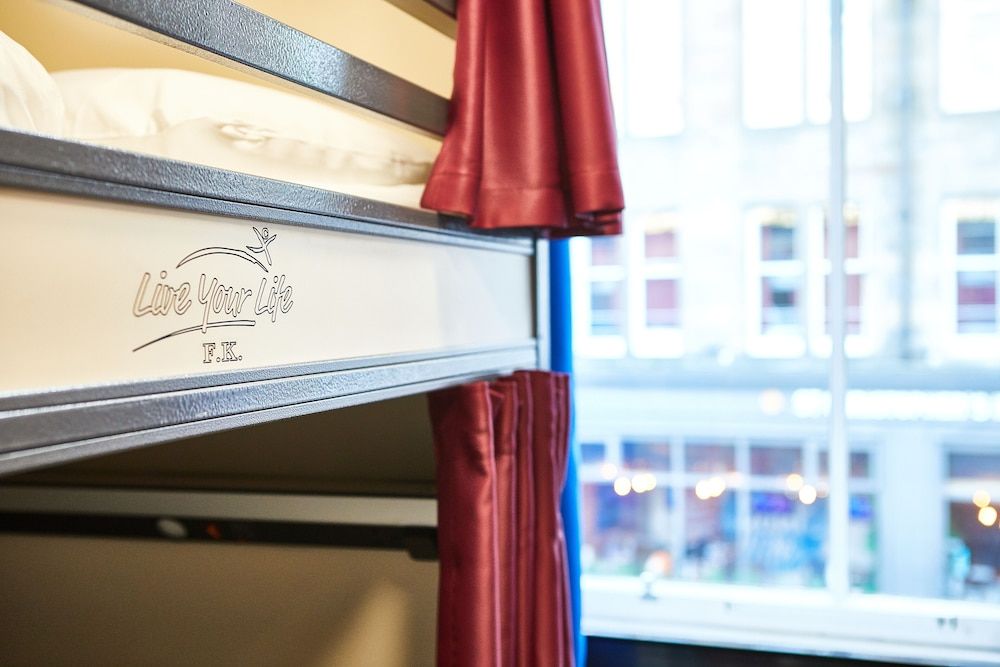St Christopher's Edinburgh Old Town - Hostel Quadruple Room 8
