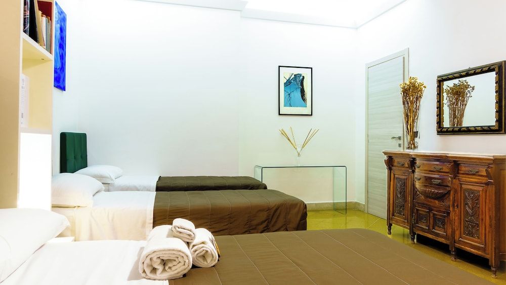 Suite In Center