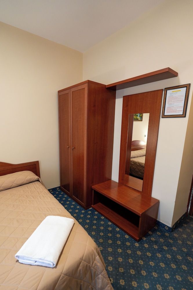 Cavour Resort Single Room, 1 Queen Bed 7