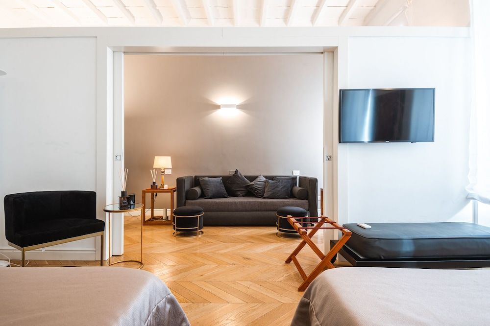 EBL Luxury Home Luxury Suite 12