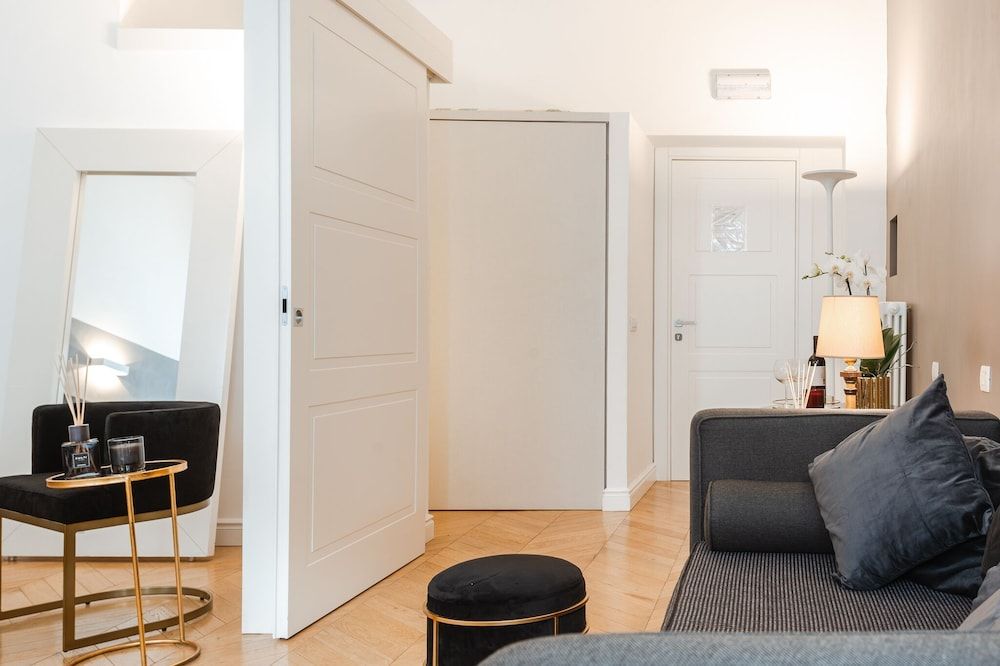 EBL Luxury Home Luxury Suite 16