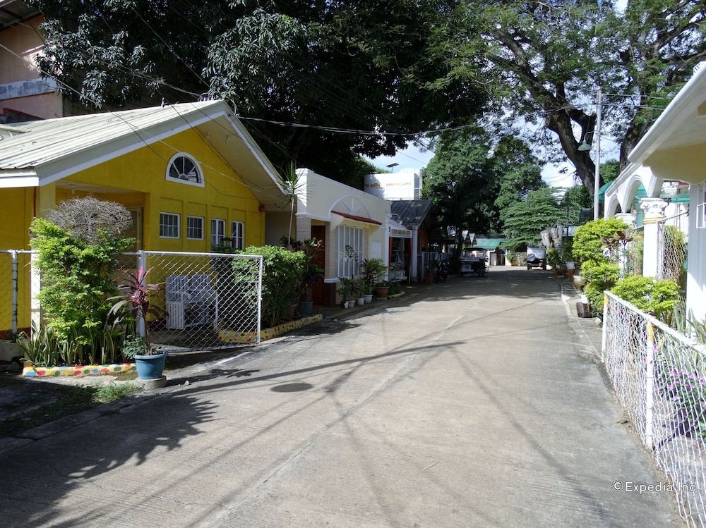 undefined D' Lucky Garden Inn 4