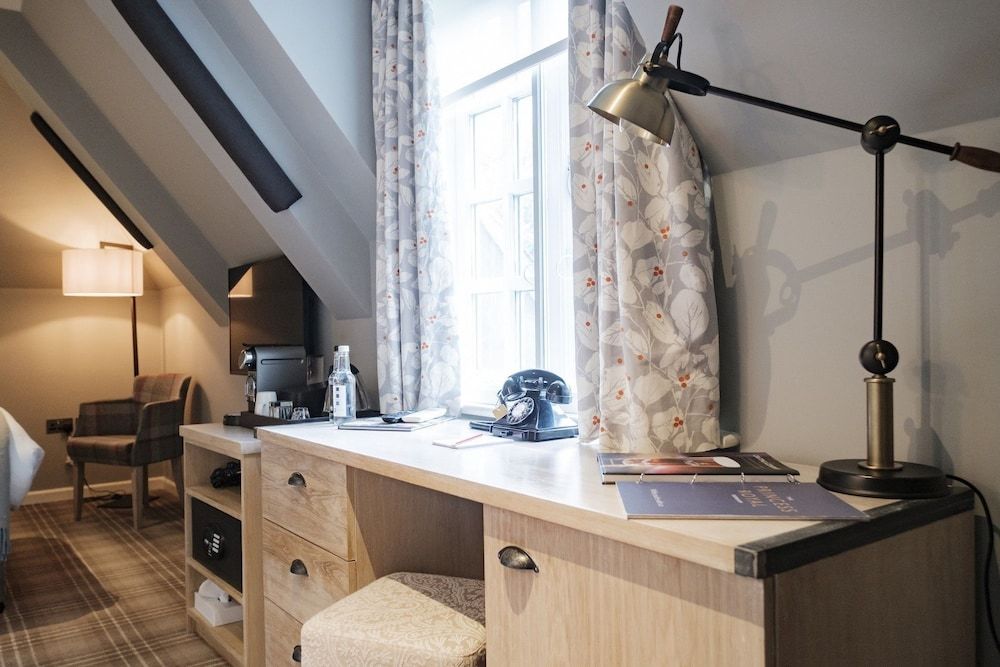 The Princess Royal Cosy Room (with Shower) 7