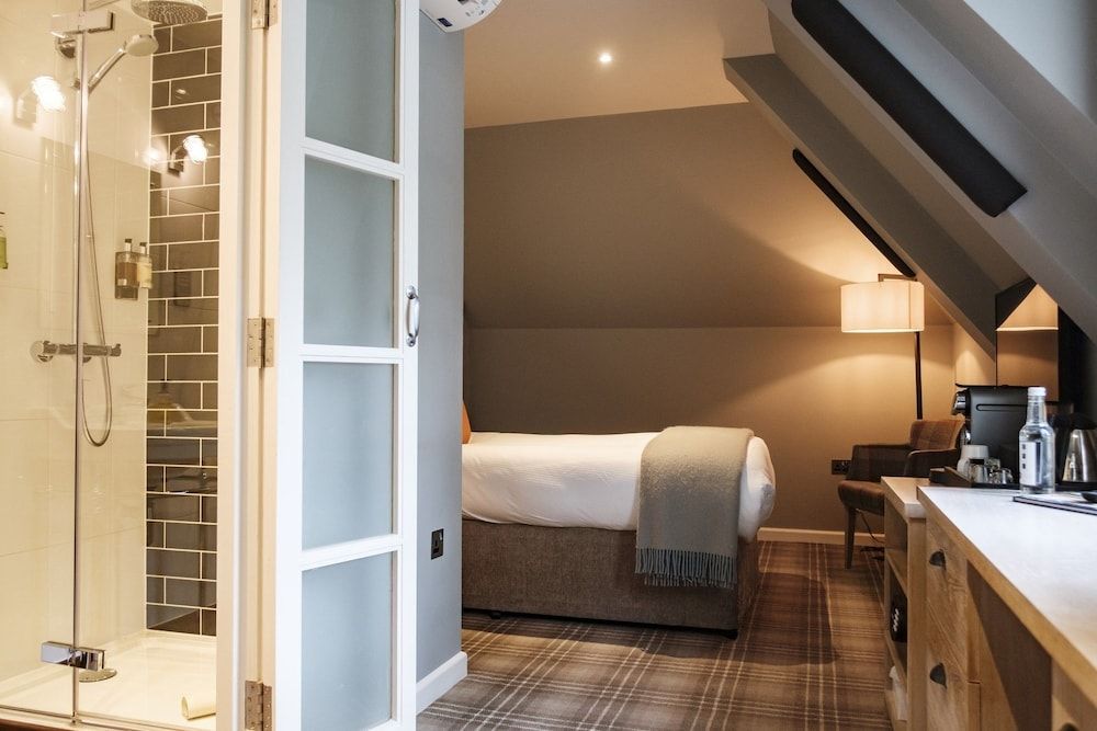 The Princess Royal Cosy Room (with Shower) 8