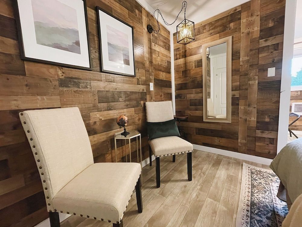 Emerald Valley Inn Premium Suite, 2 Queen Beds, Non Smoking, Kitchenette 14