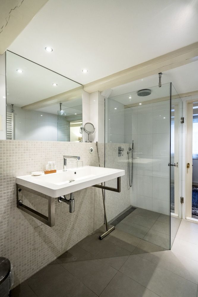 Amsterdam B&B Barangay Deluxe Double or Twin Room 17