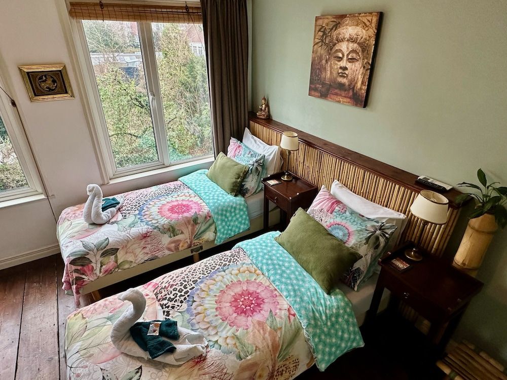 Amsterdam B&B Barangay Deluxe Double or Twin Room 8