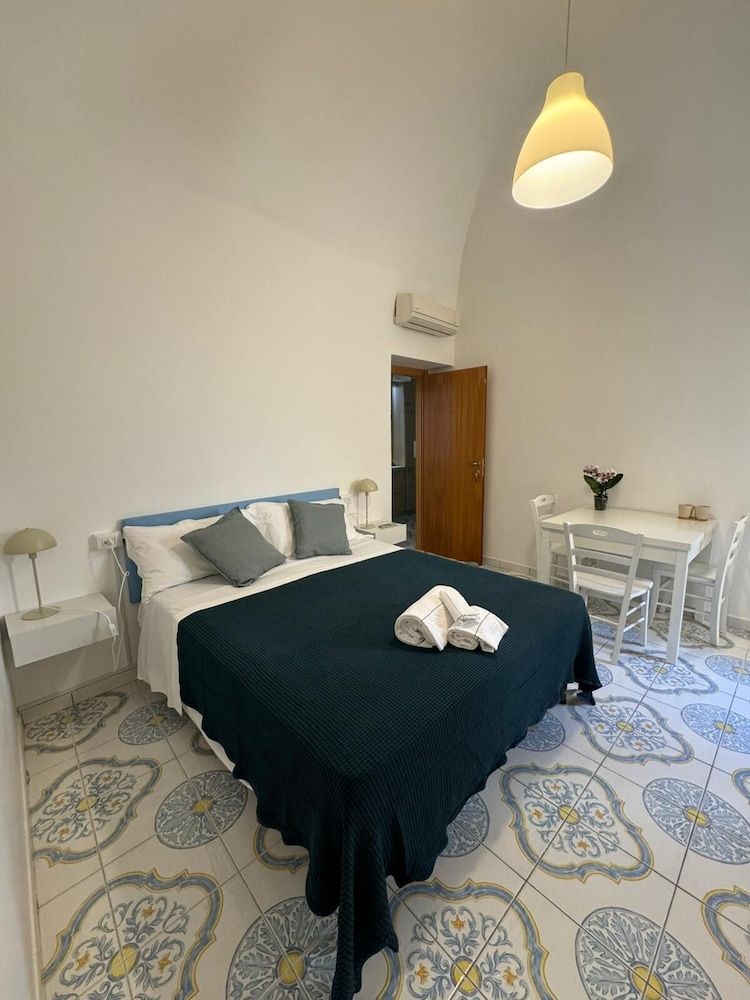 Il Vicoletto Family Quadruple Room (Amalfi) 2