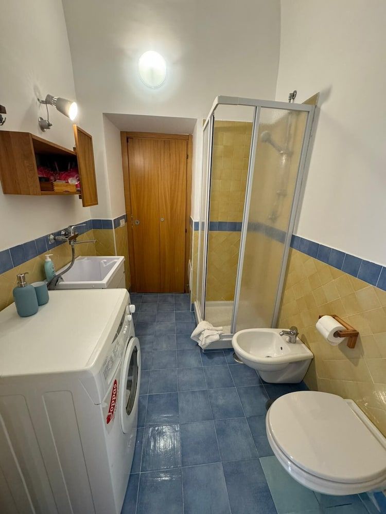 Il Vicoletto Family Quadruple Room (Amalfi) 7