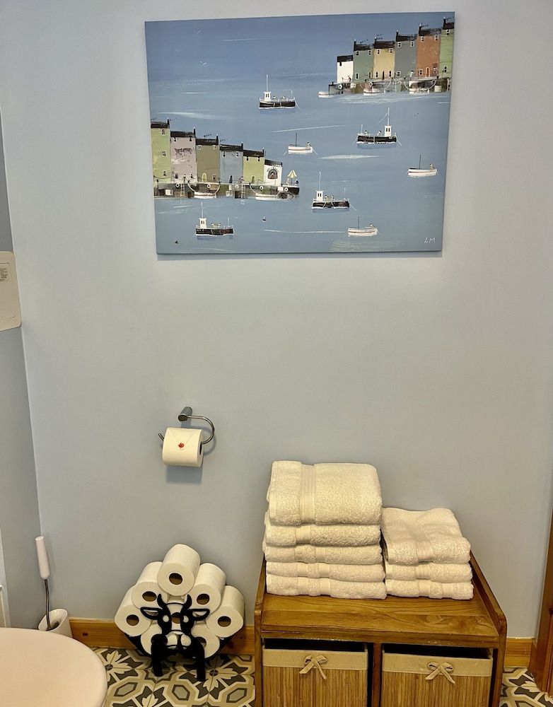 La Scala Inverness City Apartment City Apartment, Private Bathroom 16