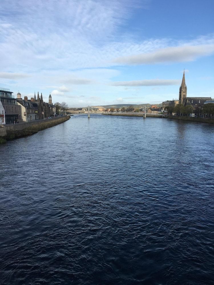 La Scala Inverness City Apartment City Apartment, Private Bathroom 30