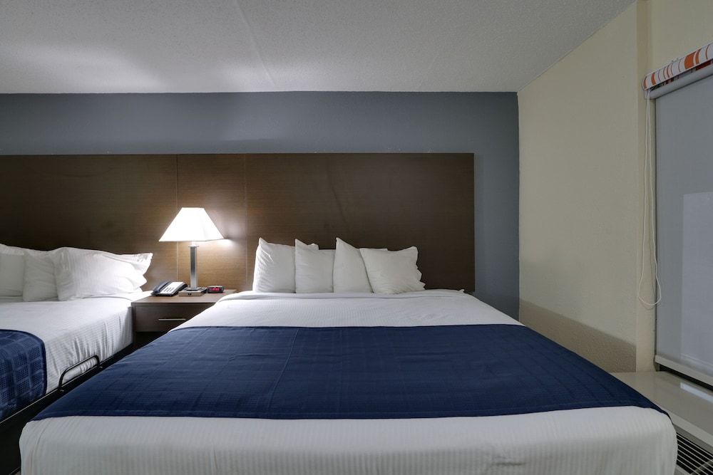 Room, 2 Queen Beds, Non Smoking
