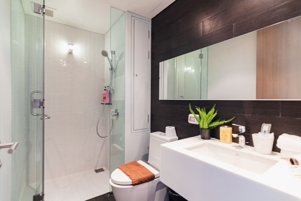 Veranda Beachfront Residence Pattaya 2 Bedrooms Deluxe Apartment with Partial Sea View 6