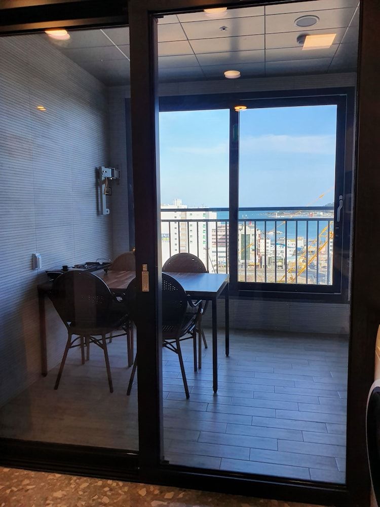 The Muse Hotel & Residence Executive Studio Suite 4