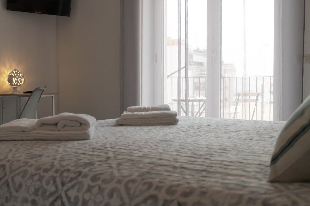 Dimore del Sud Family Triple Room, 1 Bedroom, City View 8