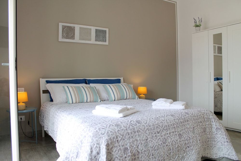 Dimore del Sud Family Triple Room, 1 Bedroom, City View 9