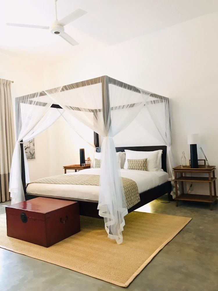 The Postcard Galle Deluxe Double Room 4