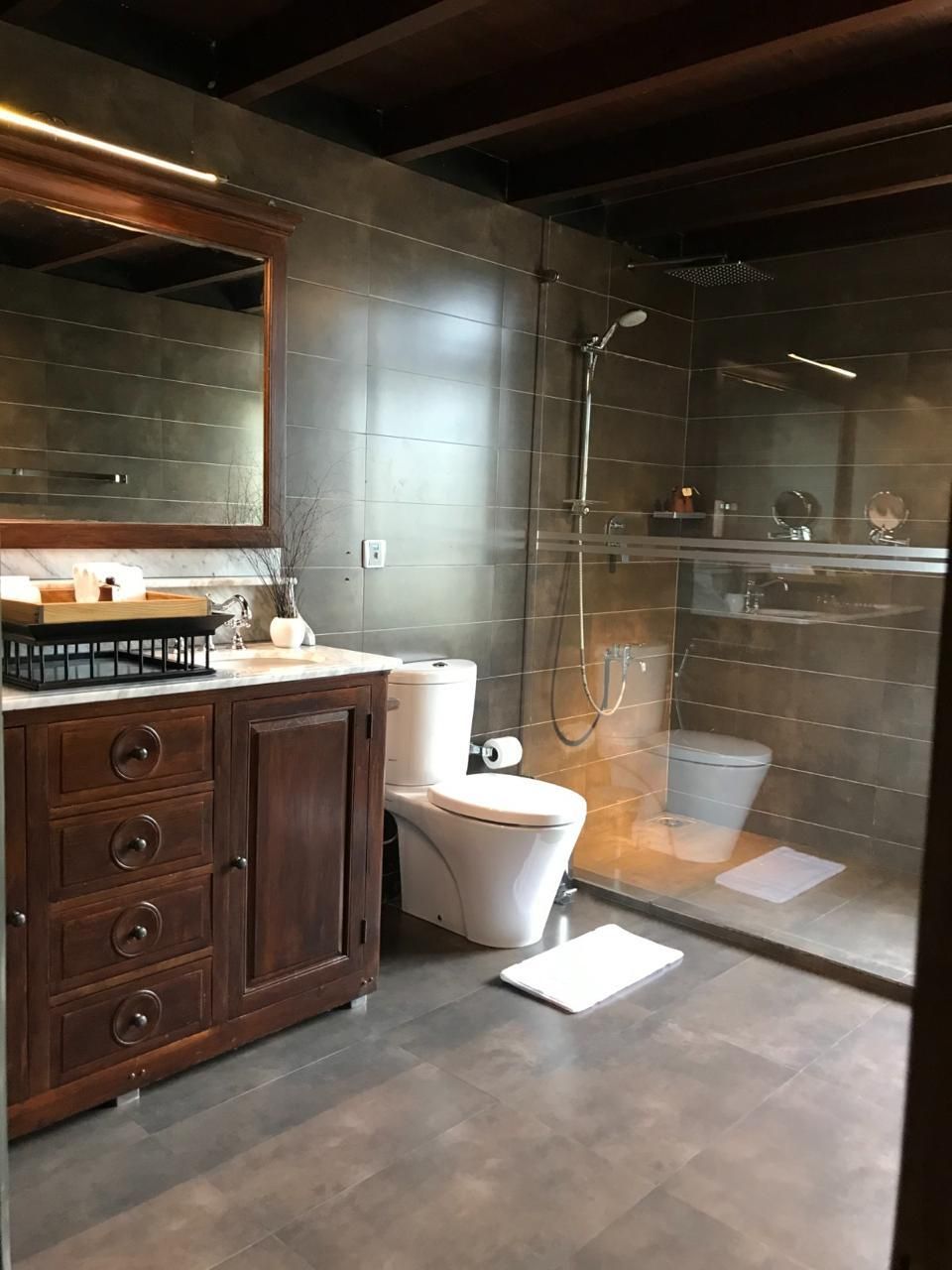 undefined The Postcard Galle 7