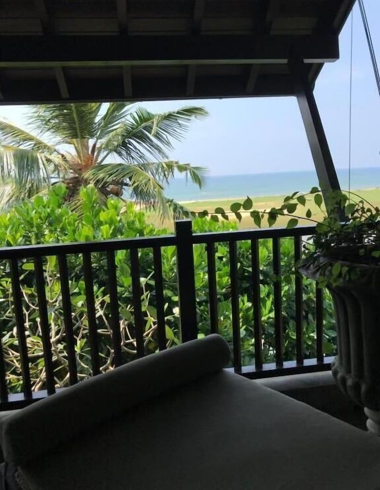 The Postcard Galle Deluxe Double Room 5