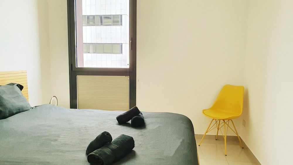 undefined Brand New Apt Pkg included 2 BDR TL15