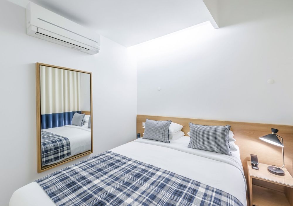 Oporto Collection Mouzinho da Silveira Economy Apartment, 1 Bedroom, City View 2