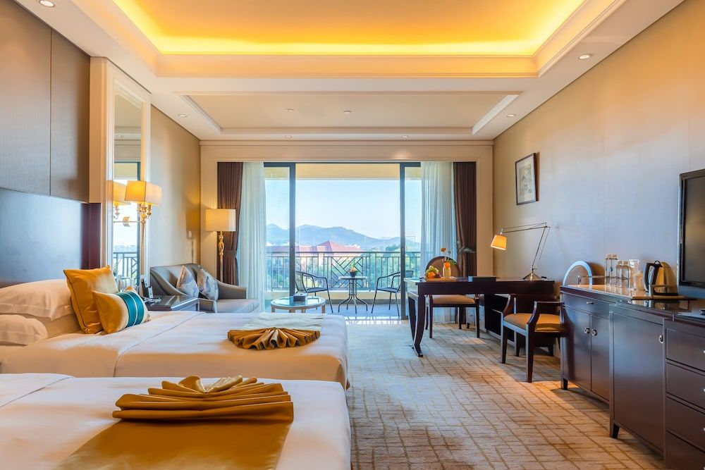Deluxe Room with Garden View