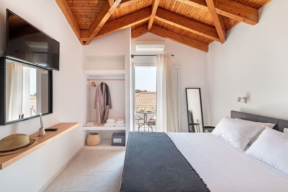 Double Room, Partial Sea View