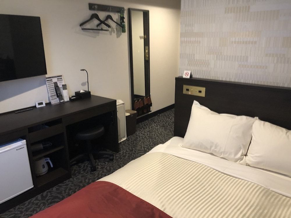 AI HOTEL Keikyu Kamata Semi Double Room, No Cleaning 3