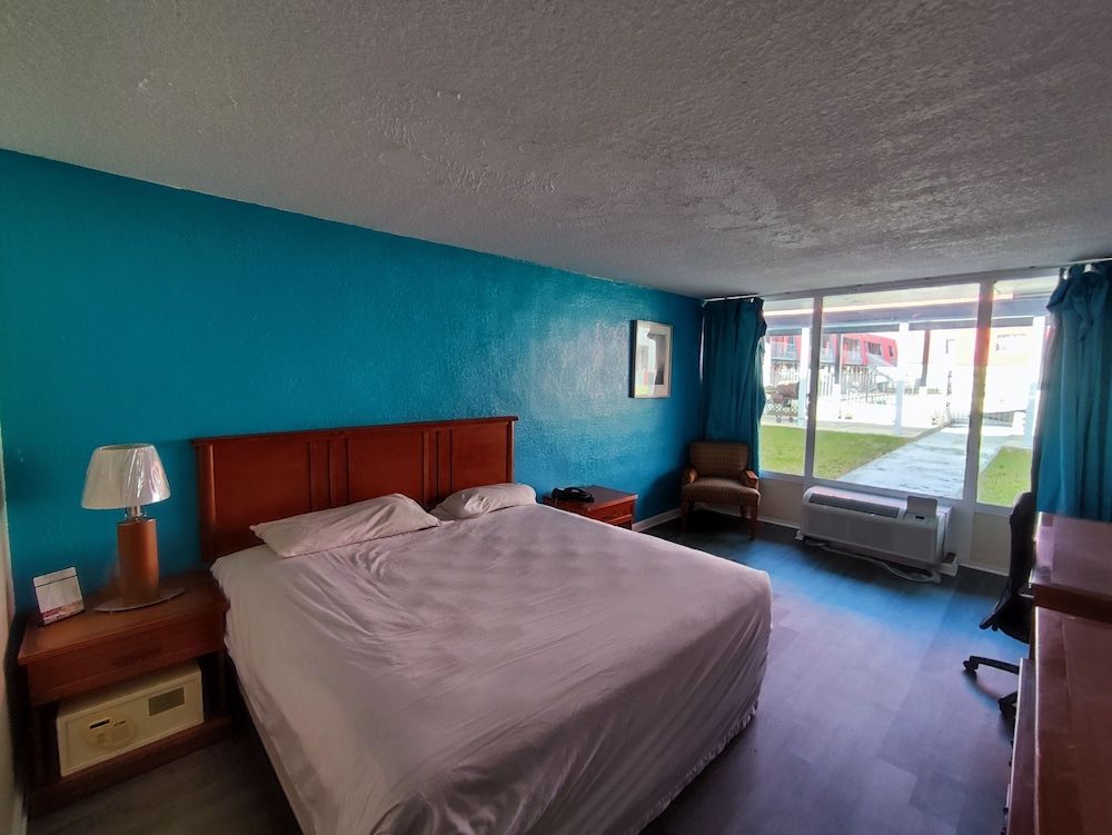 Family Suite, 1 King Bed, Non Smoking, Refrigerator & Microwave