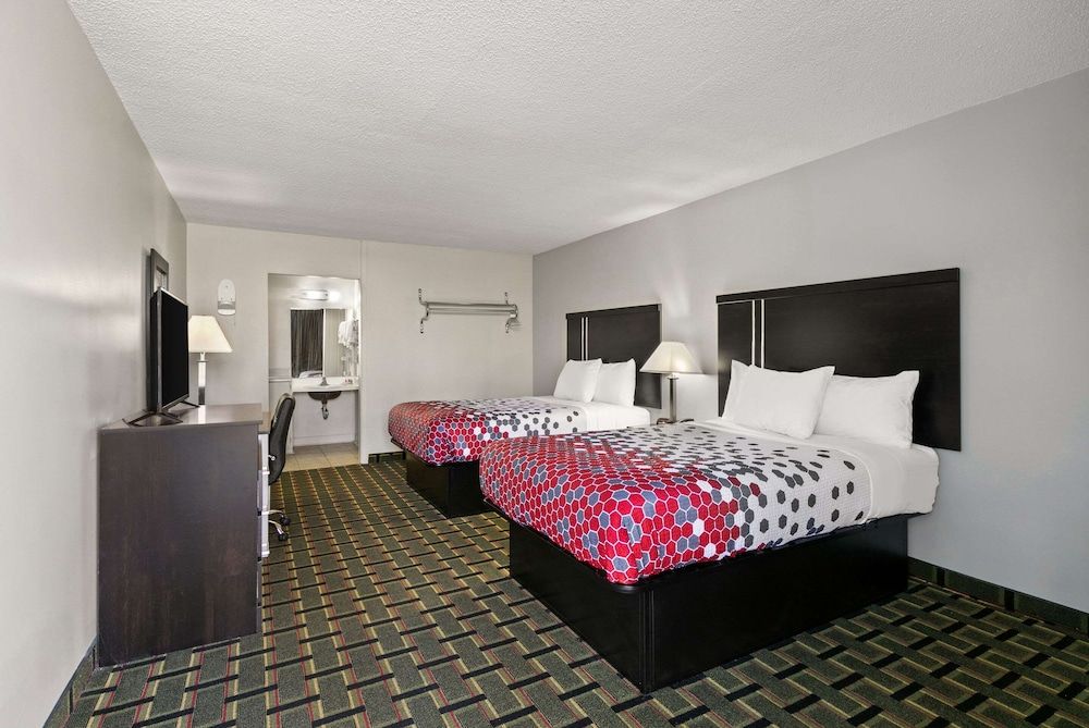 Standard Room, 2 Double Beds, Non Smoking