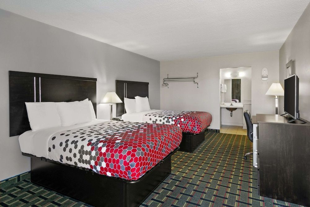 Standard Room, 2 Double Beds, Smoking