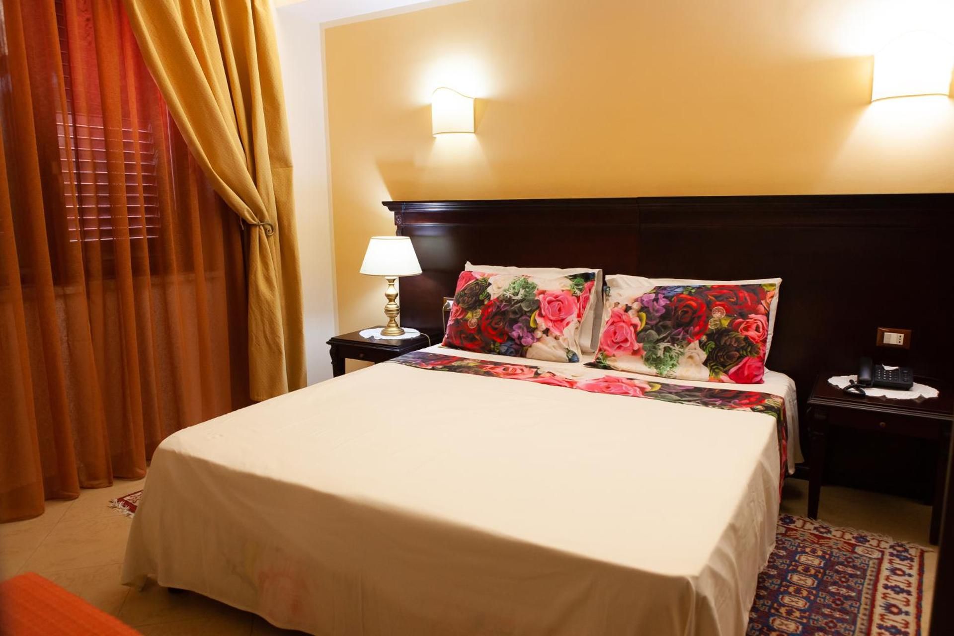 Sammartano Hotel Double Room 2