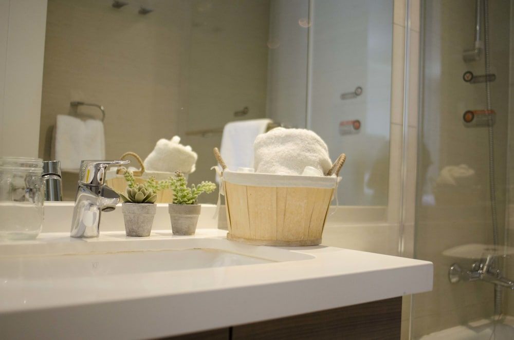 Loica Suites Junior Apartment, 1 Double Bed with Sofa bed 6