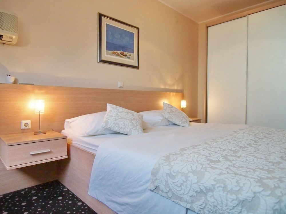 Apartments Ivušić Suite, 2 Bedrooms, Sea View 4