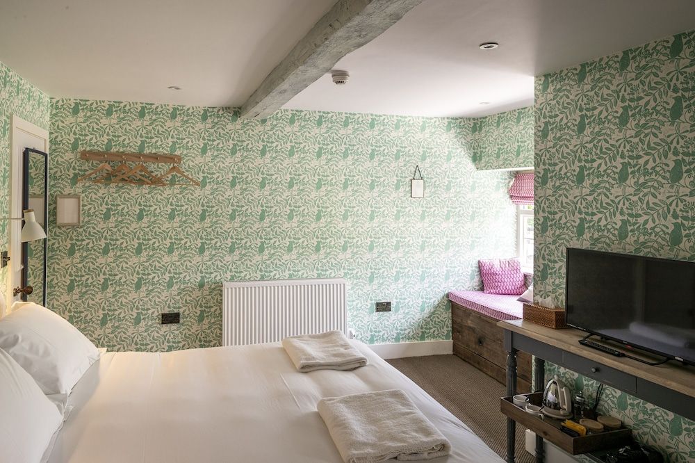 The Swan Inn Double Room, 1 King Bed, Bathtub 4