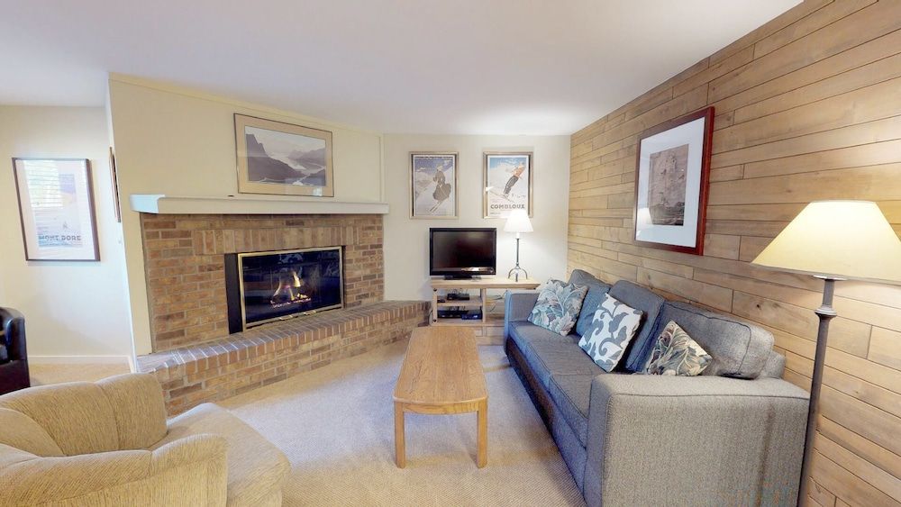 2 Bedroom Gold