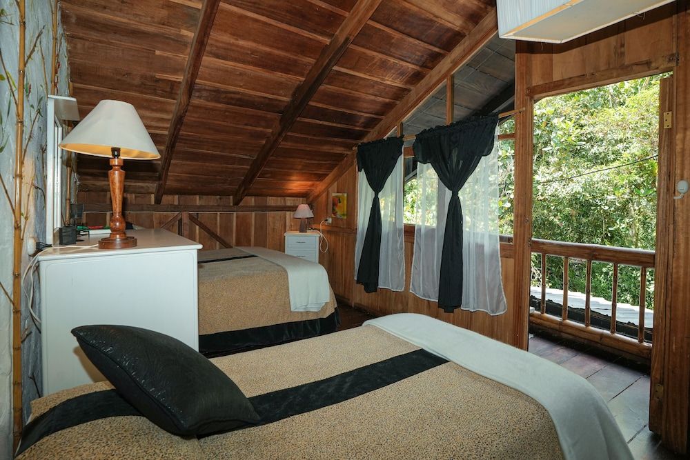 Casa de Piedra Design Chalet, 3 Bedrooms, Mountain View, Courtyard Area 4