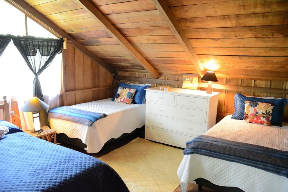 Casa de Piedra Design Chalet, 3 Bedrooms, Mountain View, Courtyard Area 8