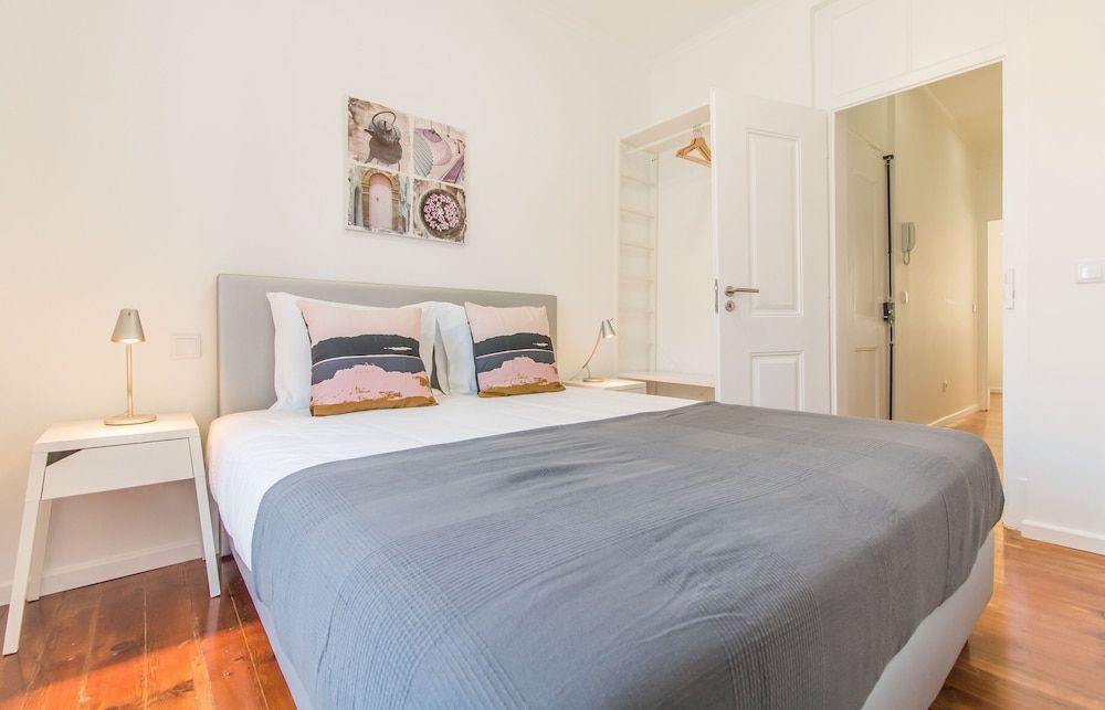 Olarias Terrace Lisbon Apartment, 2 Bedrooms 2