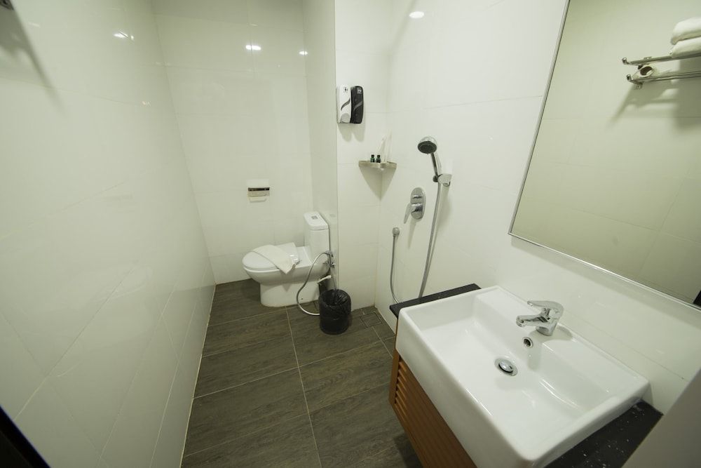 The Point Boutique Hotel Deluxe Double Room, No Windows 5