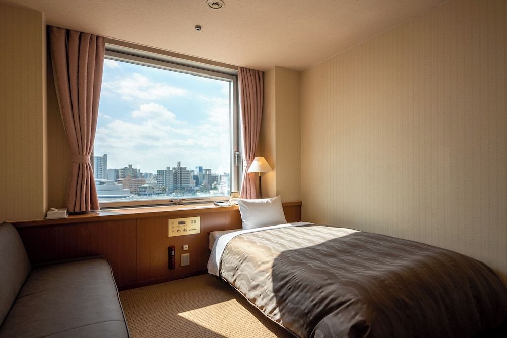 Single Room, Smoking