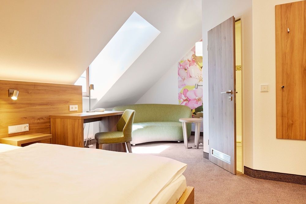 Comfort Double Room, 1 Queen Bed, Non Smoking, Park View