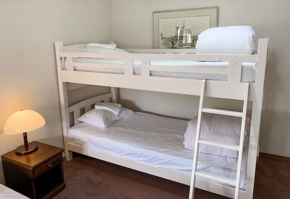 The Niseko Ski Lodge - Higashiyama Standard Quadruple Room, Shared Bathroom 3