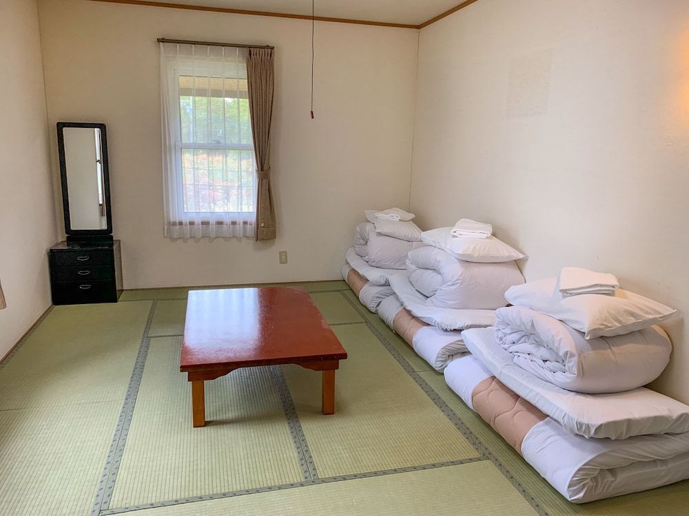 The Niseko Ski Lodge - Higashiyama Japanese Style Room for 4 Guests, Shared Bathroom 3
