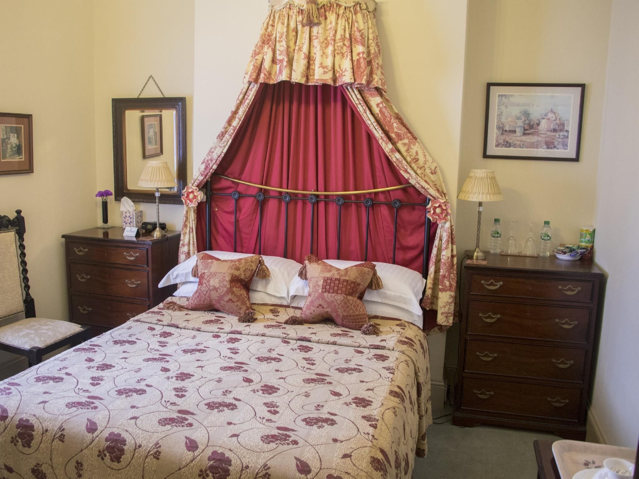 Double room-Ensuite-Beatrice Room