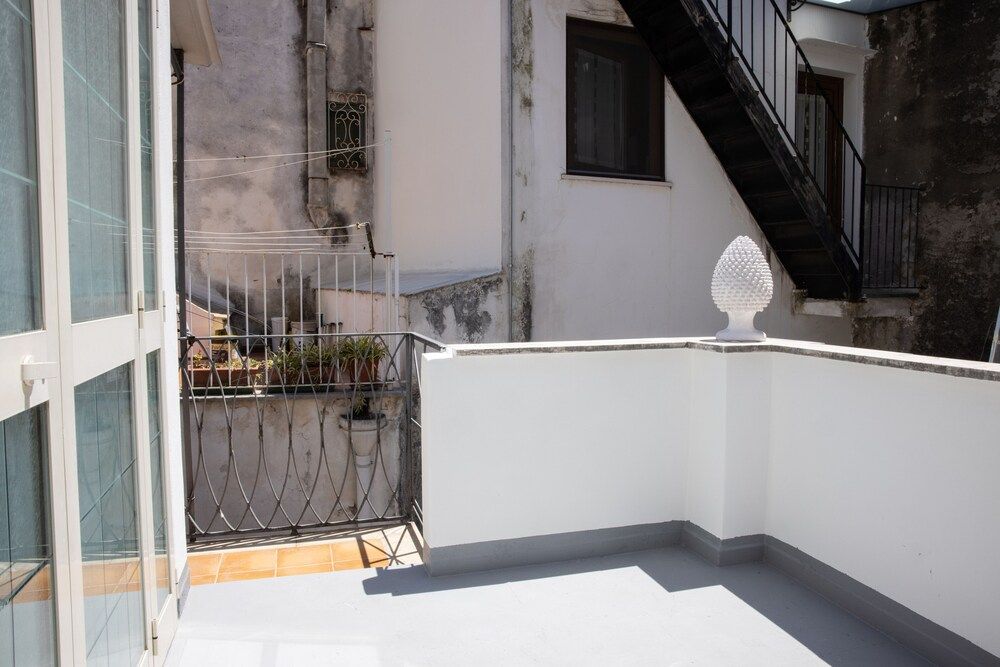 undefined Adoro Home 5